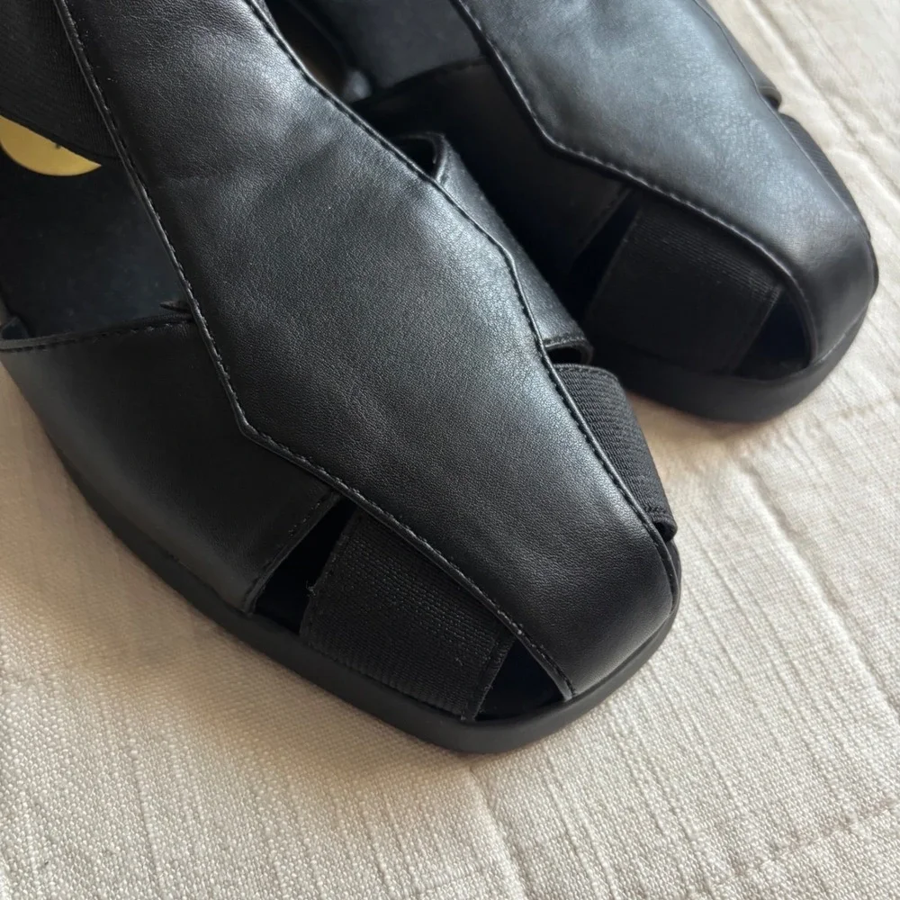 Aerosoles Fisherman Flats Women Size 7 Black Cutout Elastic Square Toe Slip On
